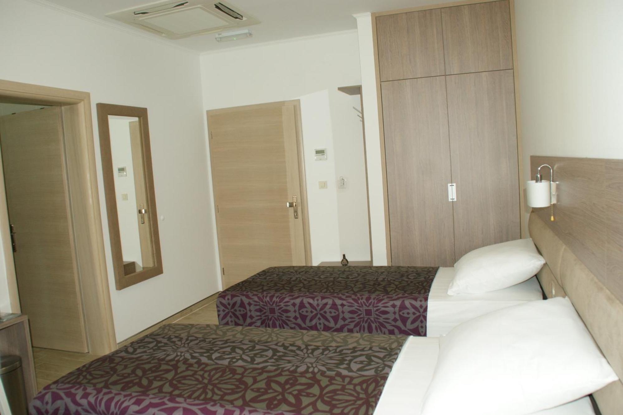 Villa Martini - Apartments & Rooms Vukovar Habitación foto